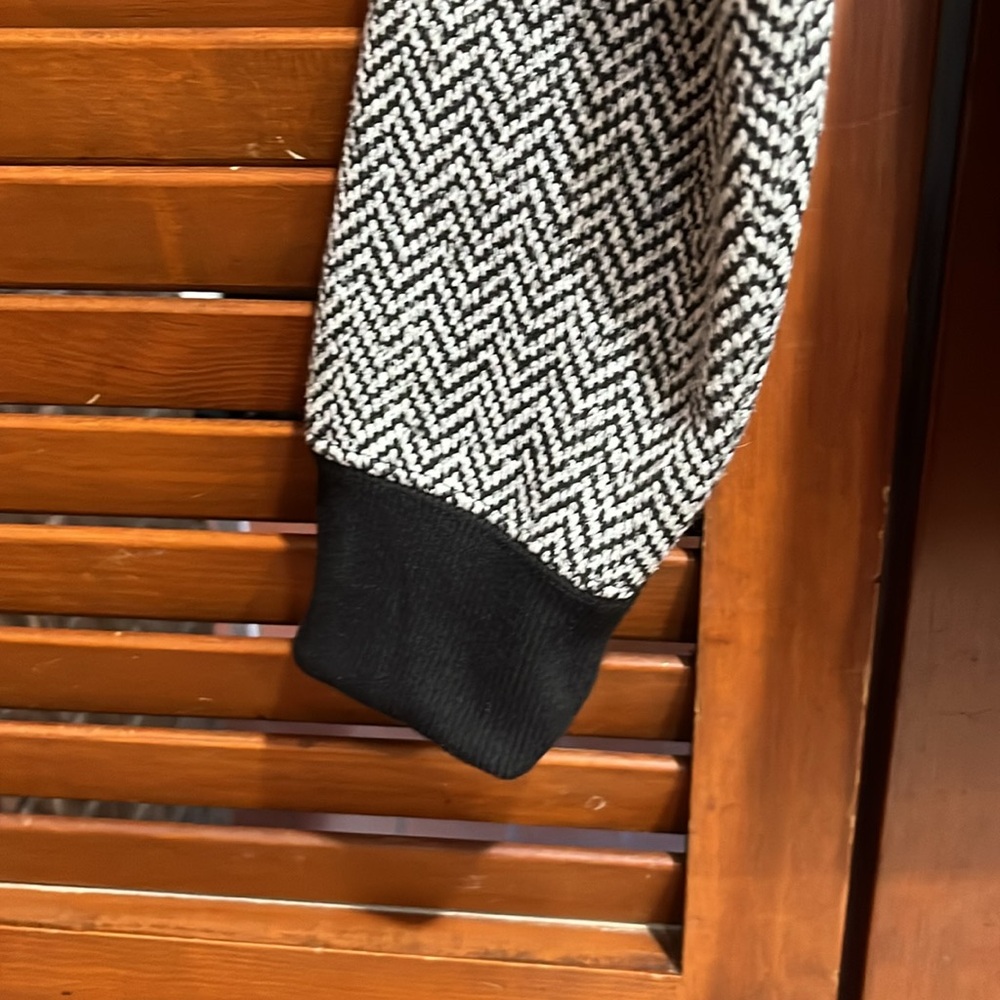 Cinch Heavy Herringbone Pullover - image 6